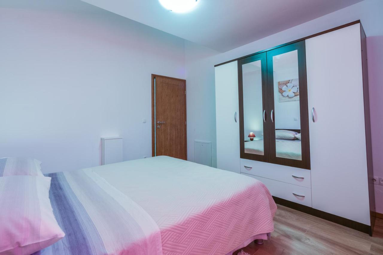 Apartments Sandrina Врси Экстерьер фото