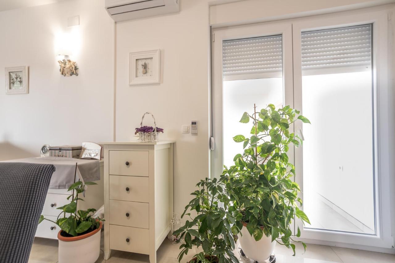 Apartments Sandrina Врси Экстерьер фото