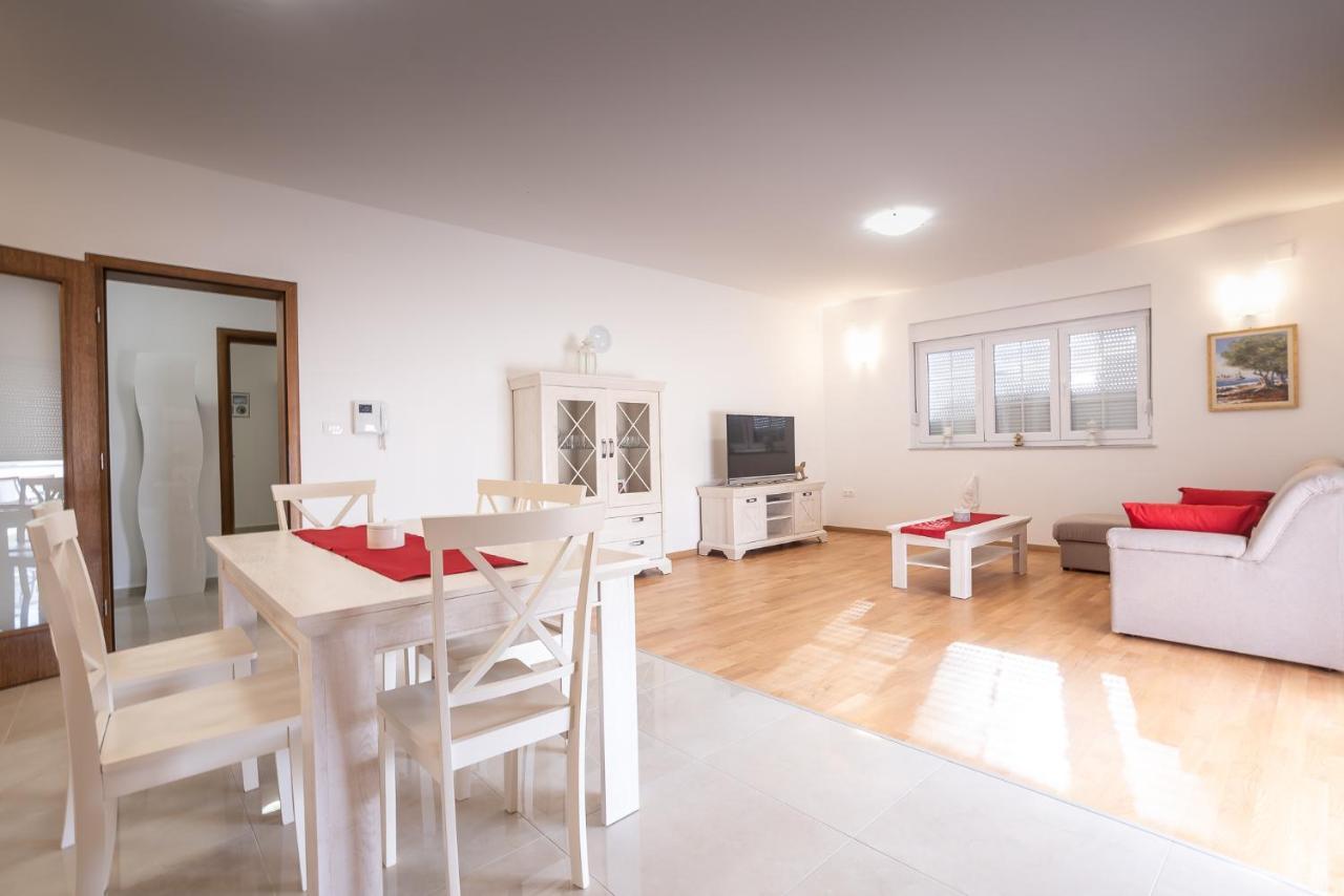 Apartments Sandrina Врси Экстерьер фото