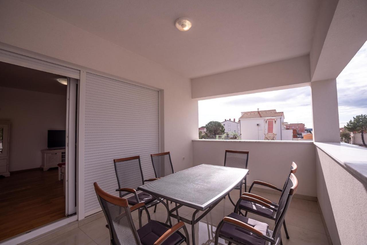 Apartments Sandrina Врси Экстерьер фото